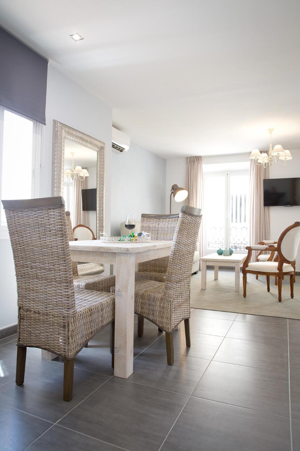 Holidays2malaga Dos Aceras In Old Town & High Speed Wifi Leilighet
